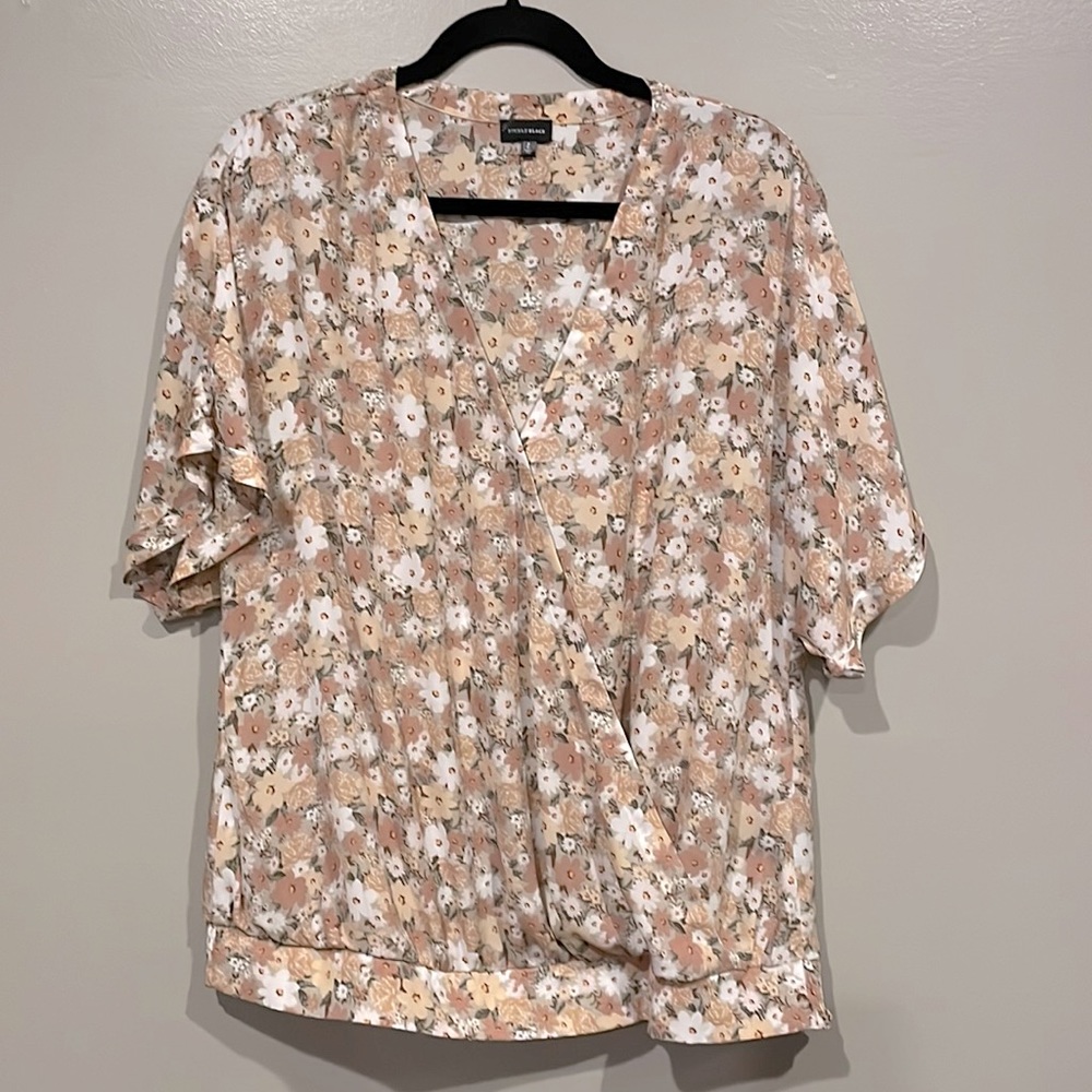 Buckle Black floral blouse